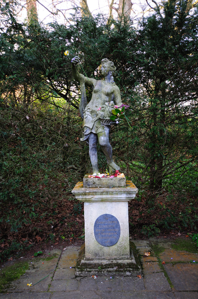 Dartington Hall "For Leonard & Dorothy Elmhurst"  - 120327