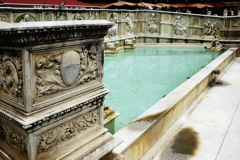 der Brunnen Fonte Gaia (Brunnen der Freude)