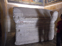 Sarcophage de Constance III