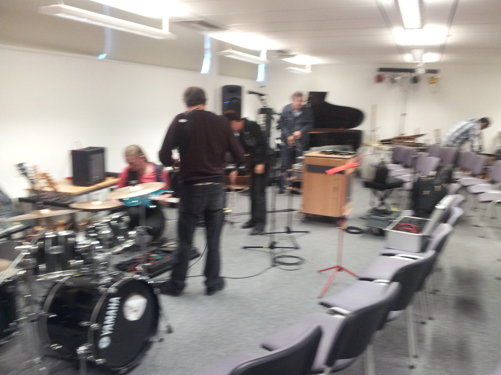 Plymouth University - Vorbereitung der Vorlesung der Singvøgel - 120329 (mobile)