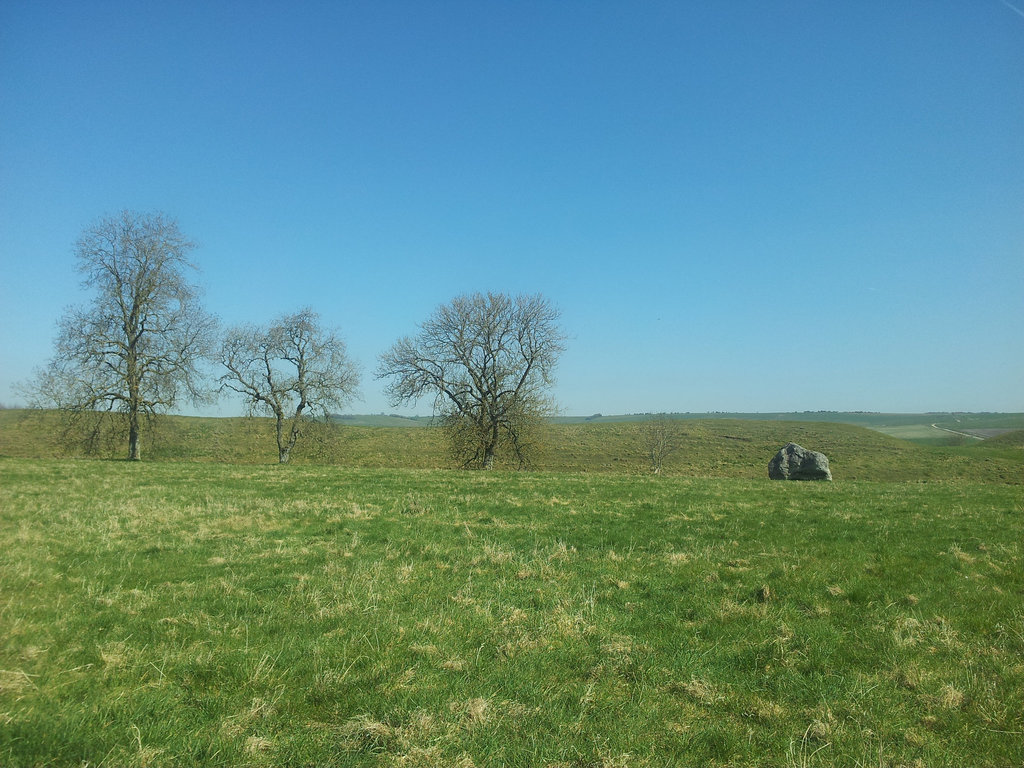 Avebury - 120326 (mobile)