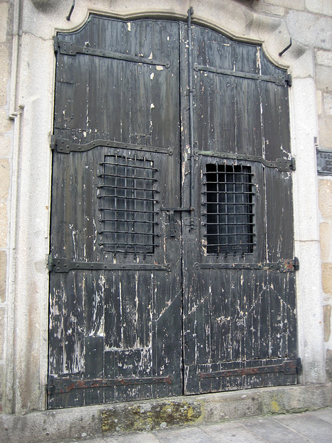 Square of Paço, door