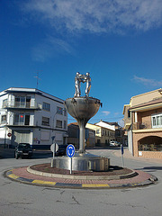 Cadreita (Navarra): monumento a la vendimia.
