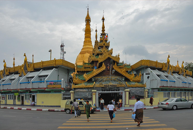 Sule Pagoda