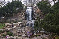 20120414 8592RAw Wasserfall, Gruga-Park