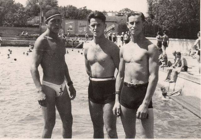 3 strapping swimmers  1930'  #1