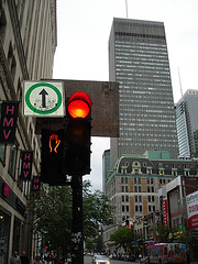 Feu rouge sur HMV / Red light on HMV - 4 juillet 2009.