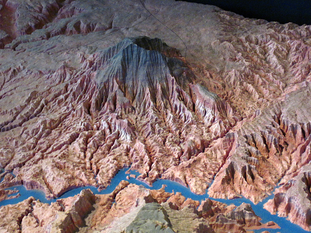 Lake Powell - Navajo Mountain Model (2643)