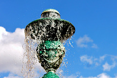 FONTAINE***