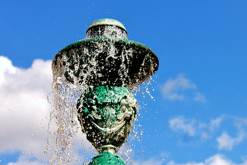 FONTAINE***