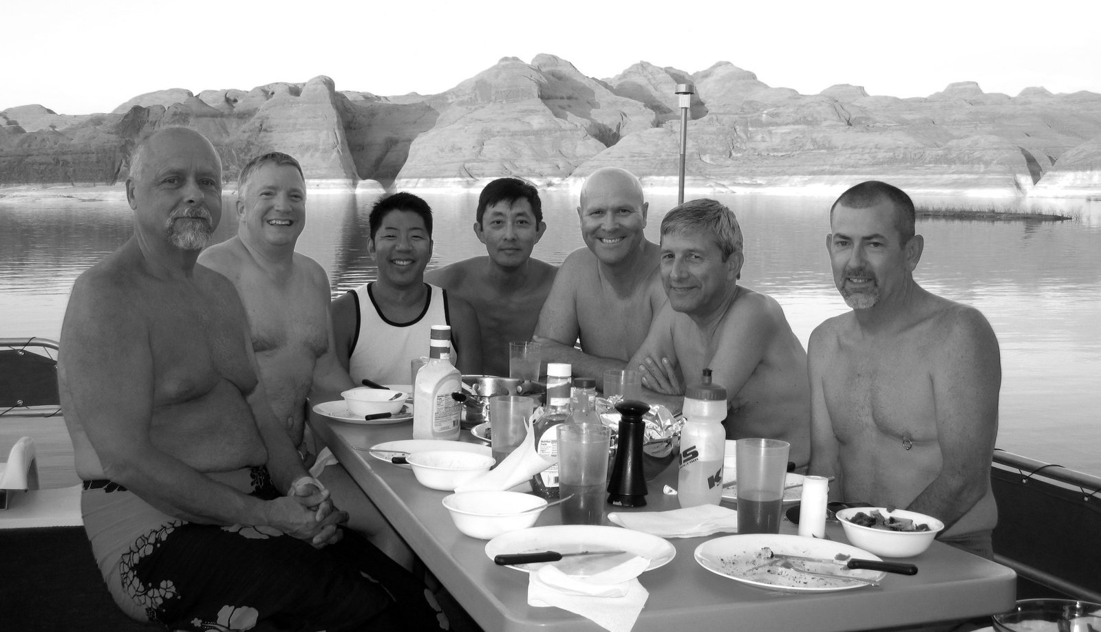 Lake Powell - 7 of the crew (2333)