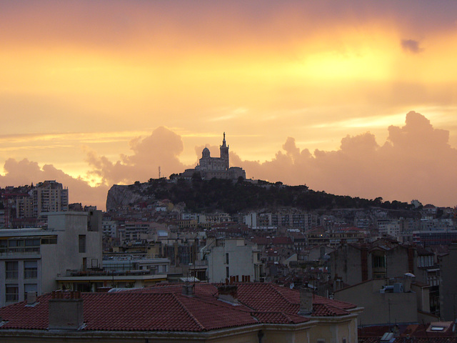 Notre Dame de la Garde, au couchant!