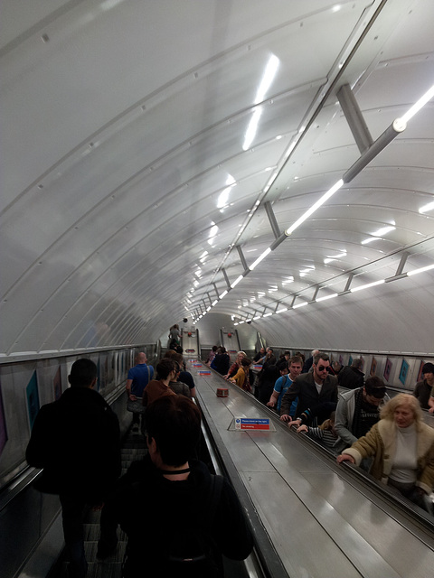 Underground - London - 120324 (mobile)