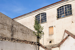 Die Halle von außen - 120617