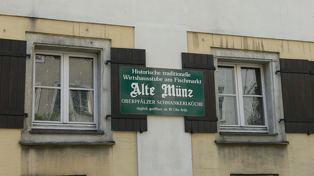 Fenster der "Alten Münze" Regensburg