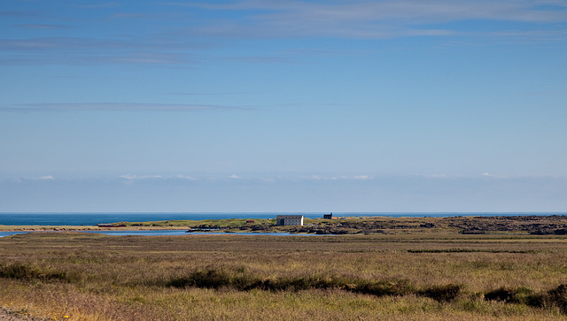 approaching_hotel_búdir