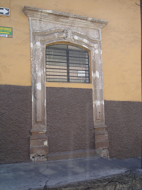 Fenêtre flêchée / Arrow window - March 27th 2011