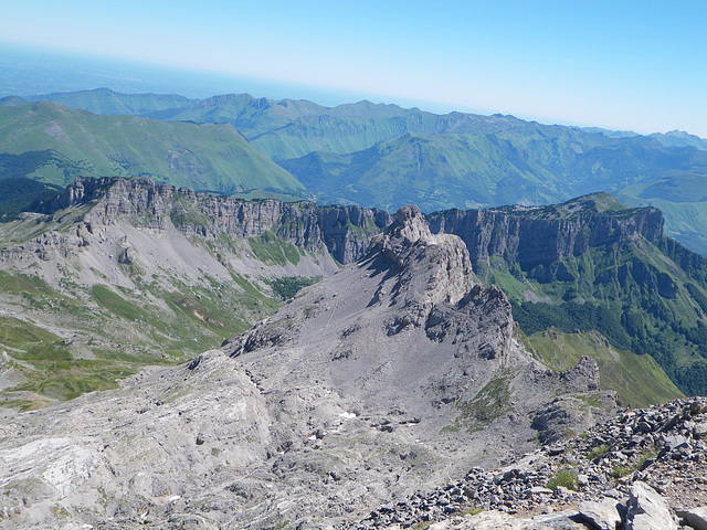 Sommet du pic d'Anie : les orgues de Camplong.