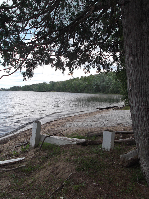 Plage Algonquine / Algonquin beach.