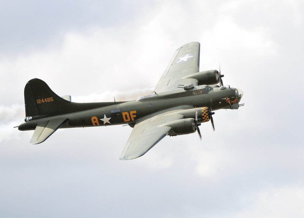 B-17 (a)