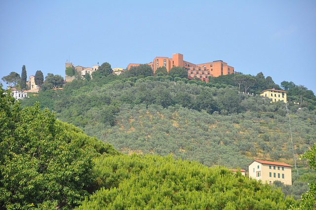 Blick von unten auf Montecatini Alto