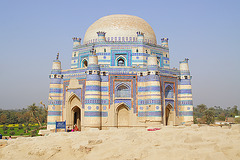 Tomb of Bibi Jawindi, Uch Sharif