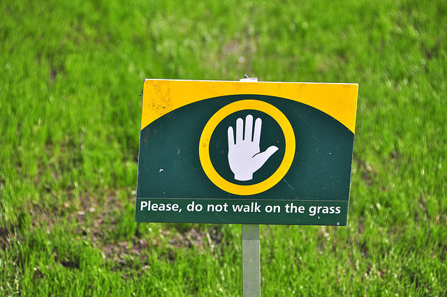 Keukenhof 2012 – Don't walk on the grass