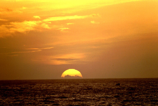 Funchal. Sonnenuntergang im Atlantik.  ©UdoSm