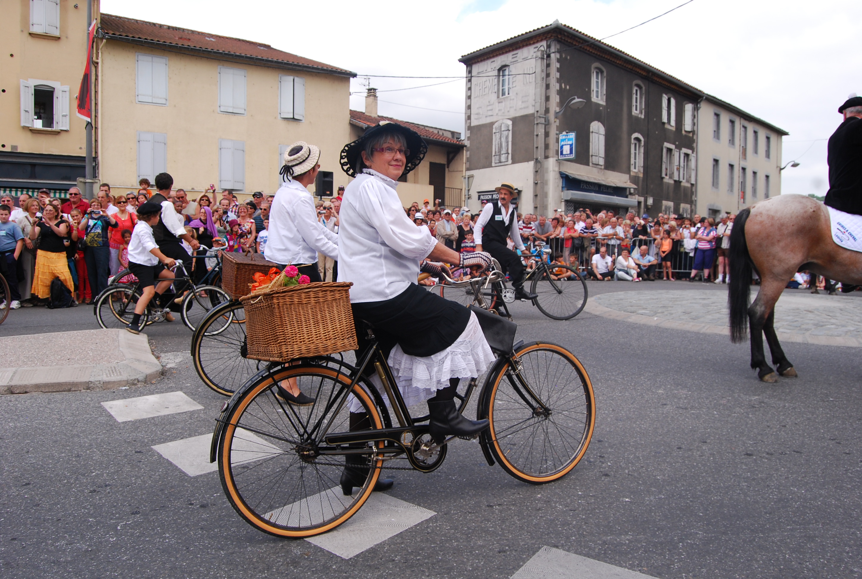 Cyclistes d'autrefois à Saint Girons