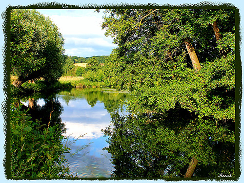 RUISSEAU ***