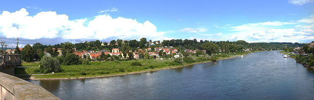 Panorama-Blick von der alten Elbbrücke auf Copitz