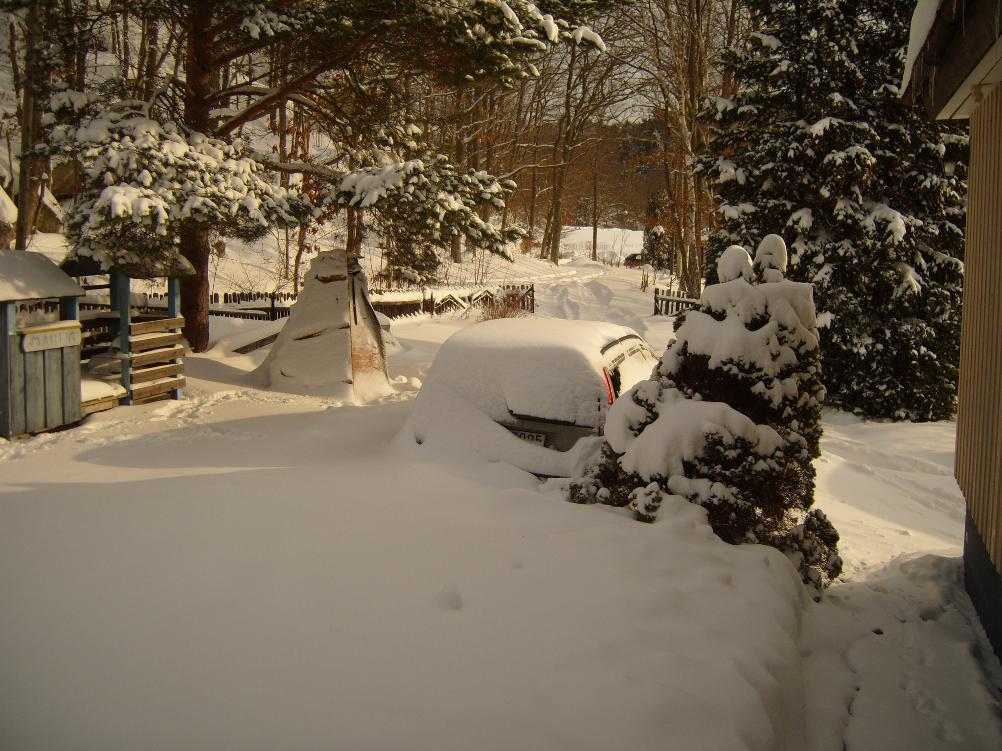 Volvo, snow and smoker