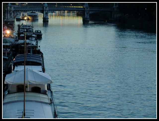 à quai