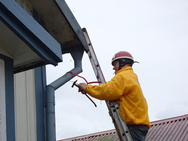 Peter "securing" the ladder