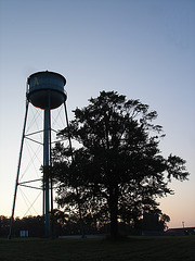 Water tower / Château d'eau - 15 juillet 2010.