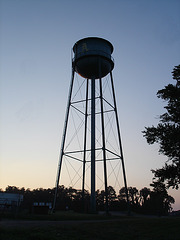 Water tower / Château d'eau - 15 juillet 2010.