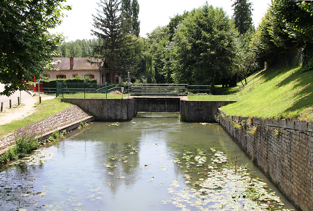 Le déversoir du canal - Montargis