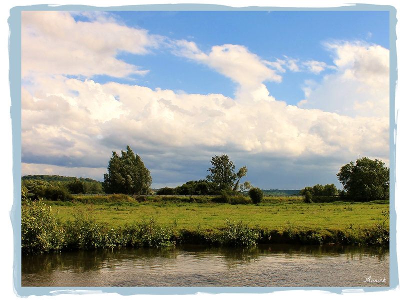 LA RIVIERE & SES PRAIRIES ***