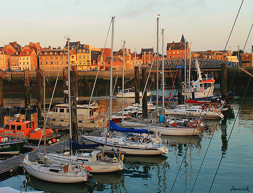 LE PORT ***