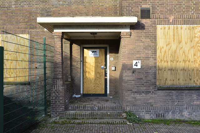 Demolition of the Van der Klaauw Laboratory