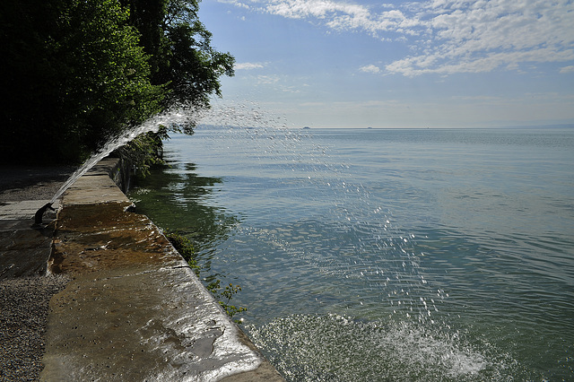 Italienische Blumen-Wassertreppe