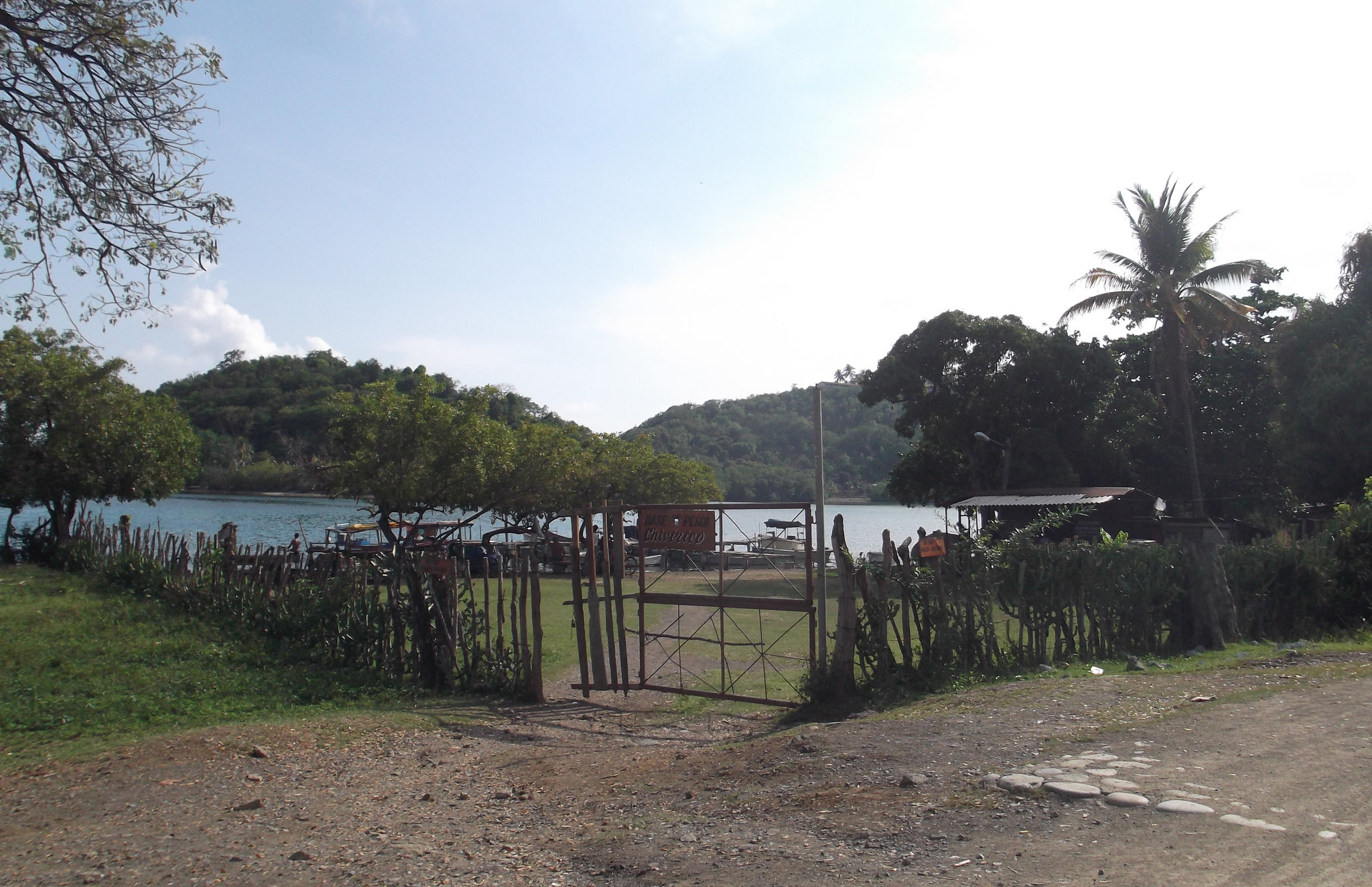 Aire de pêche / Fishing area / Base de pesca.