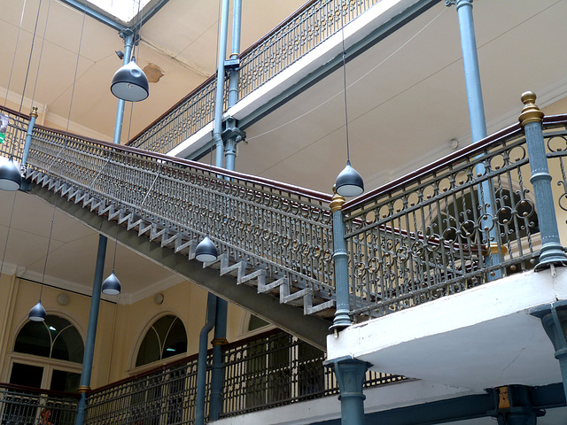 Tbilisi- Caravanserai Geometry