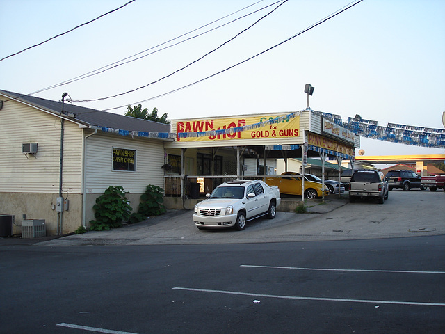 Sonya's used cars / Voitures usagées de Dame Sonya - 11 juillet 2010.
