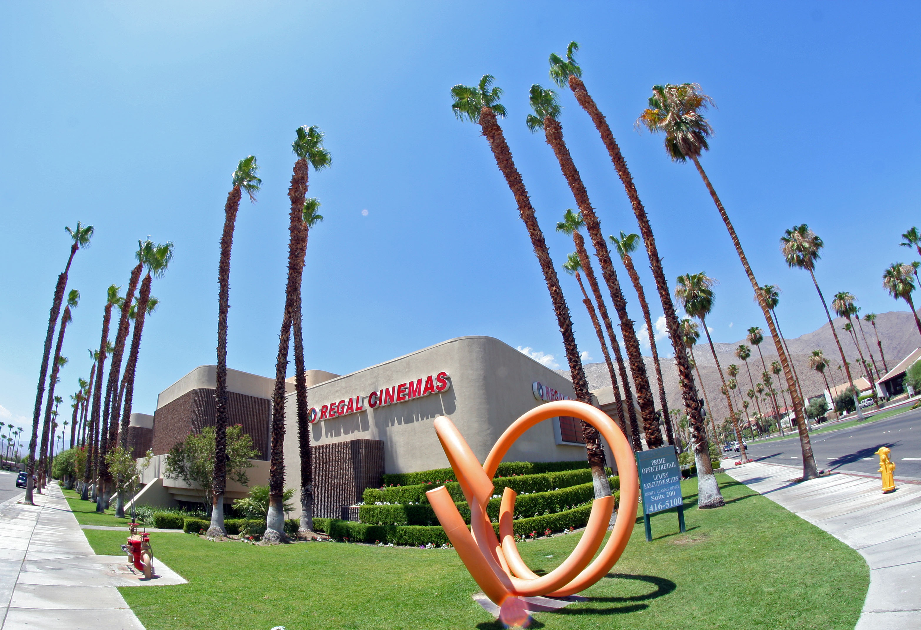 Palm Springs Regal Cinemas (5912)