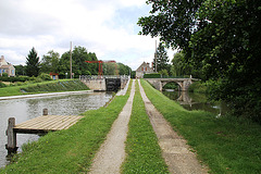 Canal de Briare - Ecluse et pont levis de Moulin Neuf