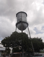 Château d'eau Idaan / Idaan water tower.