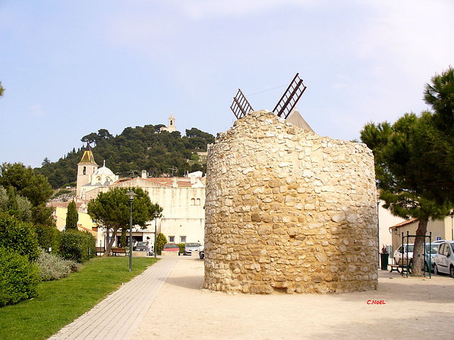 Un moulin peut en cacher un autre!