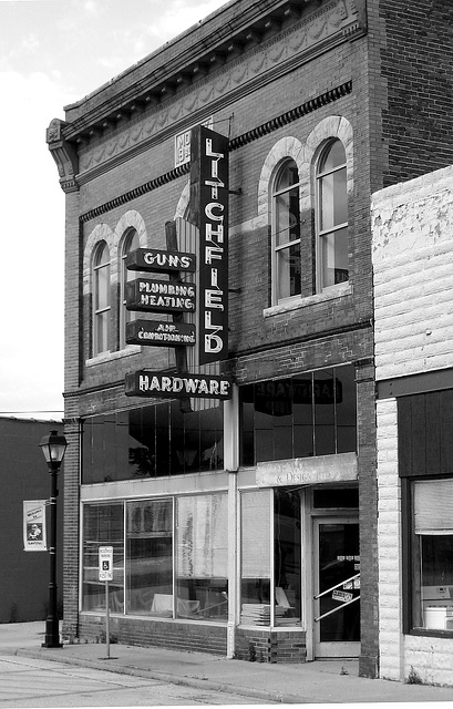 Litchfield_Hardware_IL