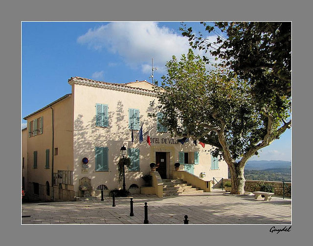 Tourrettes (83440) La Mairie